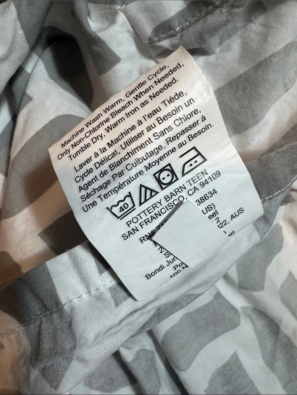 Pottery barn duvet cover set. Gray and White Geometric print. Cotton. New